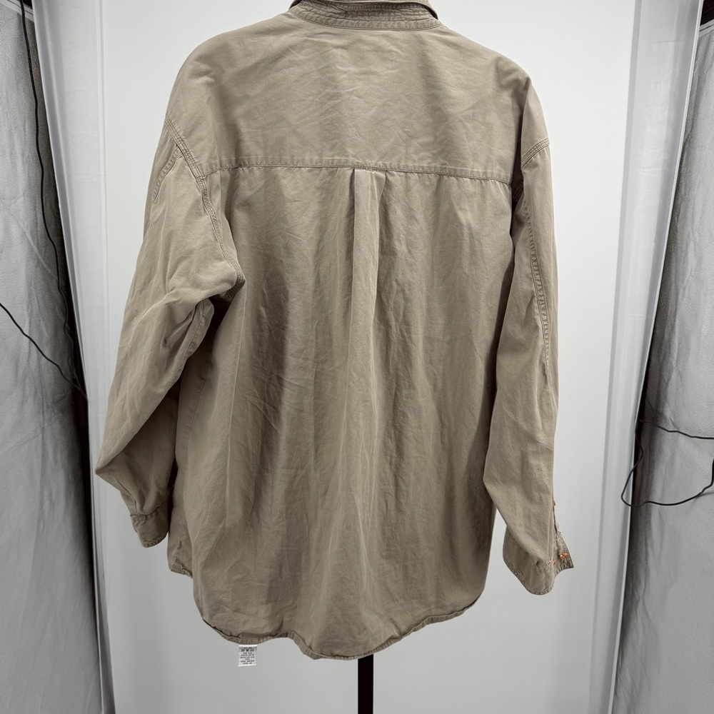 ORVIS Vintage Men's rugged shirt. Minimalist vibe. Broken in, no odor. - Picture 2 of 10